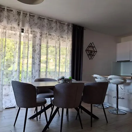 La Apartmán *