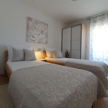 La Apartmán *
