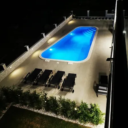 La Apartmán *